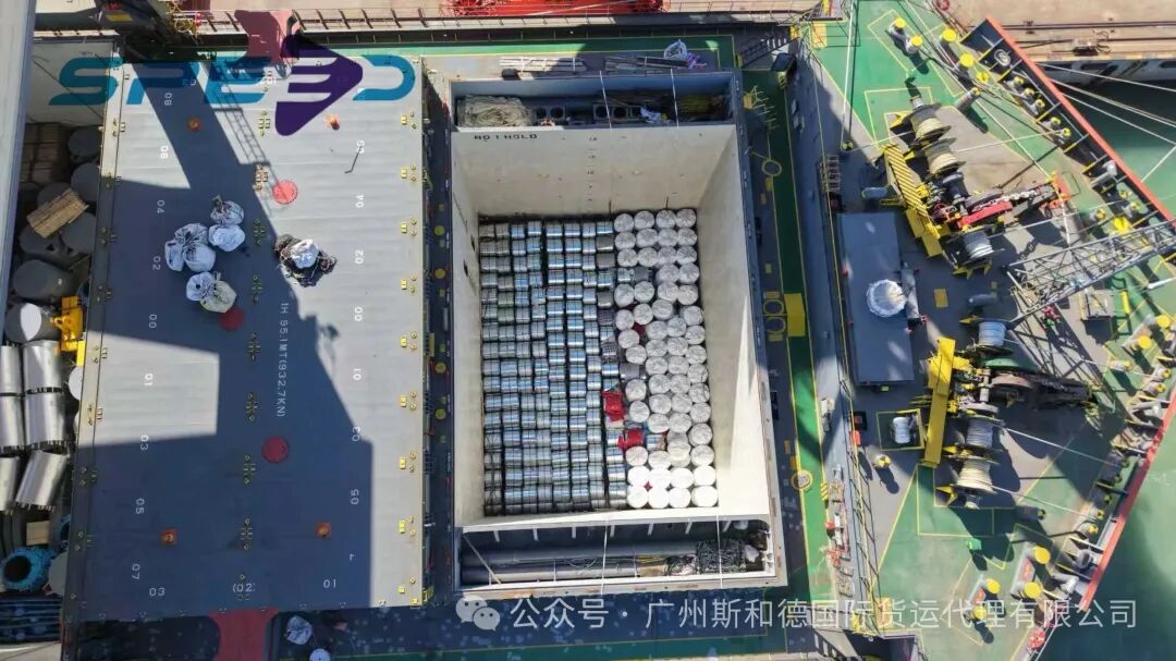 मोठ्या प्रमाणात लॉजिस्टिक्स खंडित करा: लिआन्युंगांग ते आफ्रिकेला स्टील कॉइल्स पाठवणे